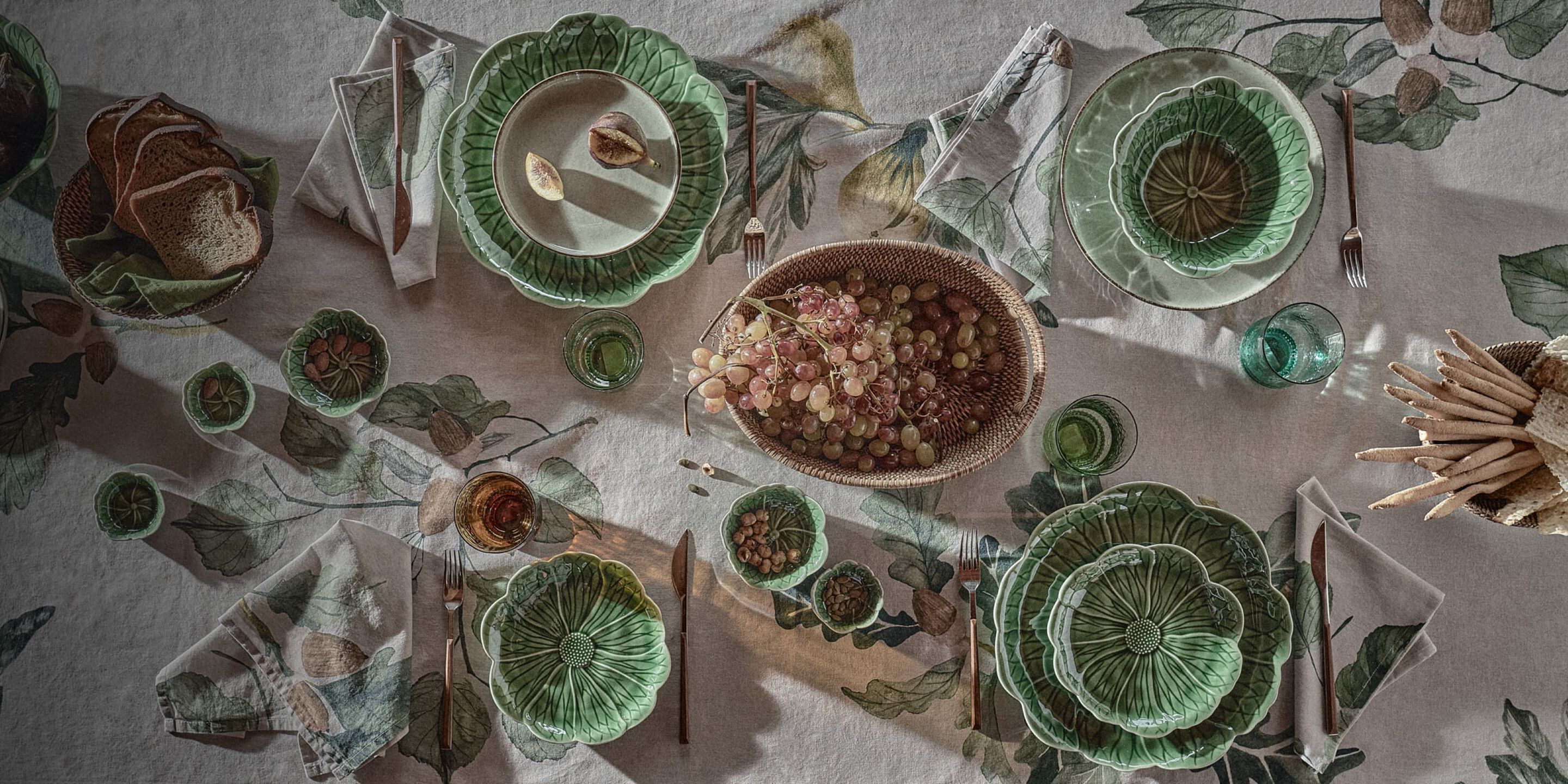 <font size="+3">How to set the table</font size="+3">