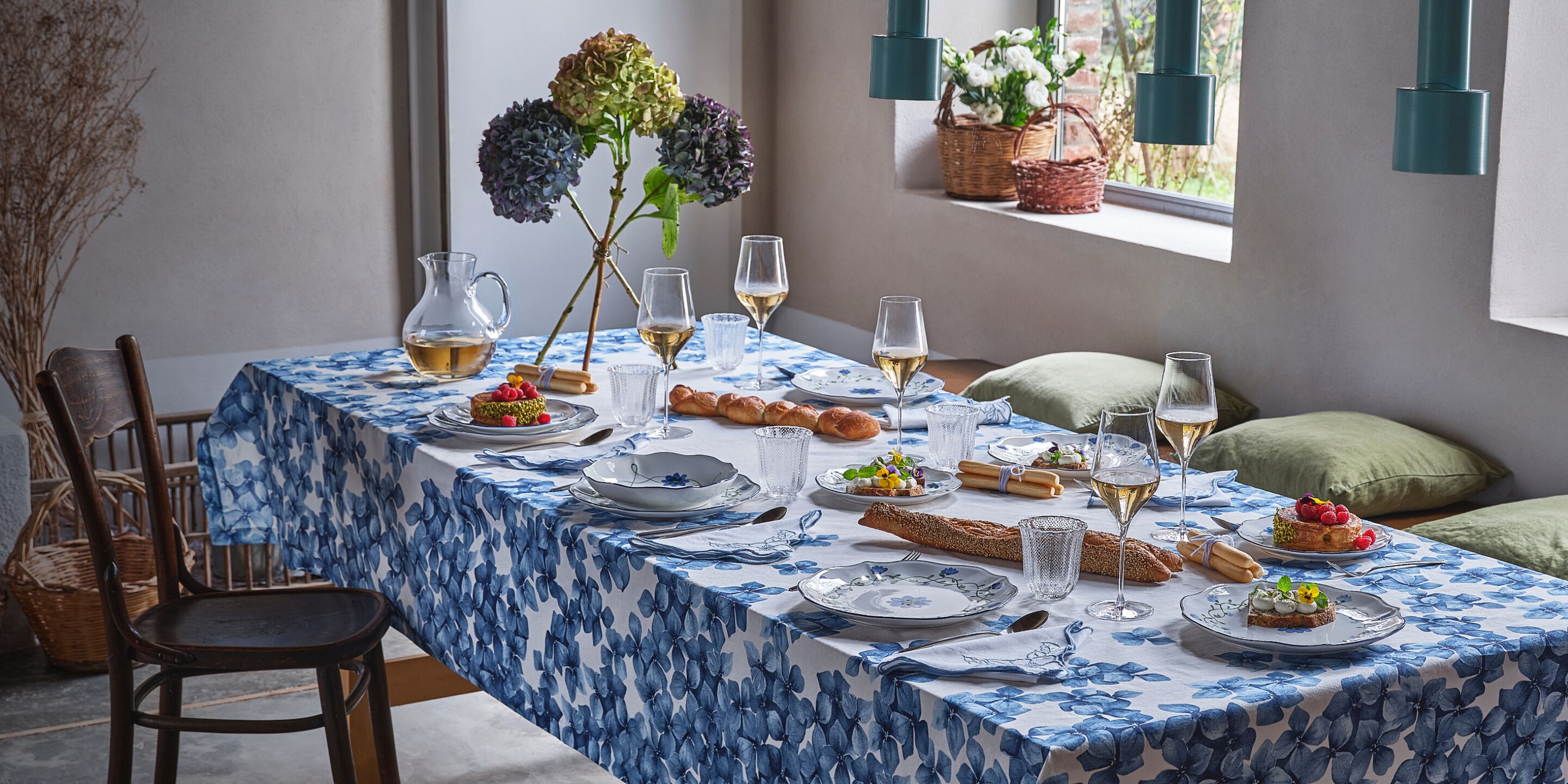 <font size="+3">Fiori blu che sbocciano</font size="+3">