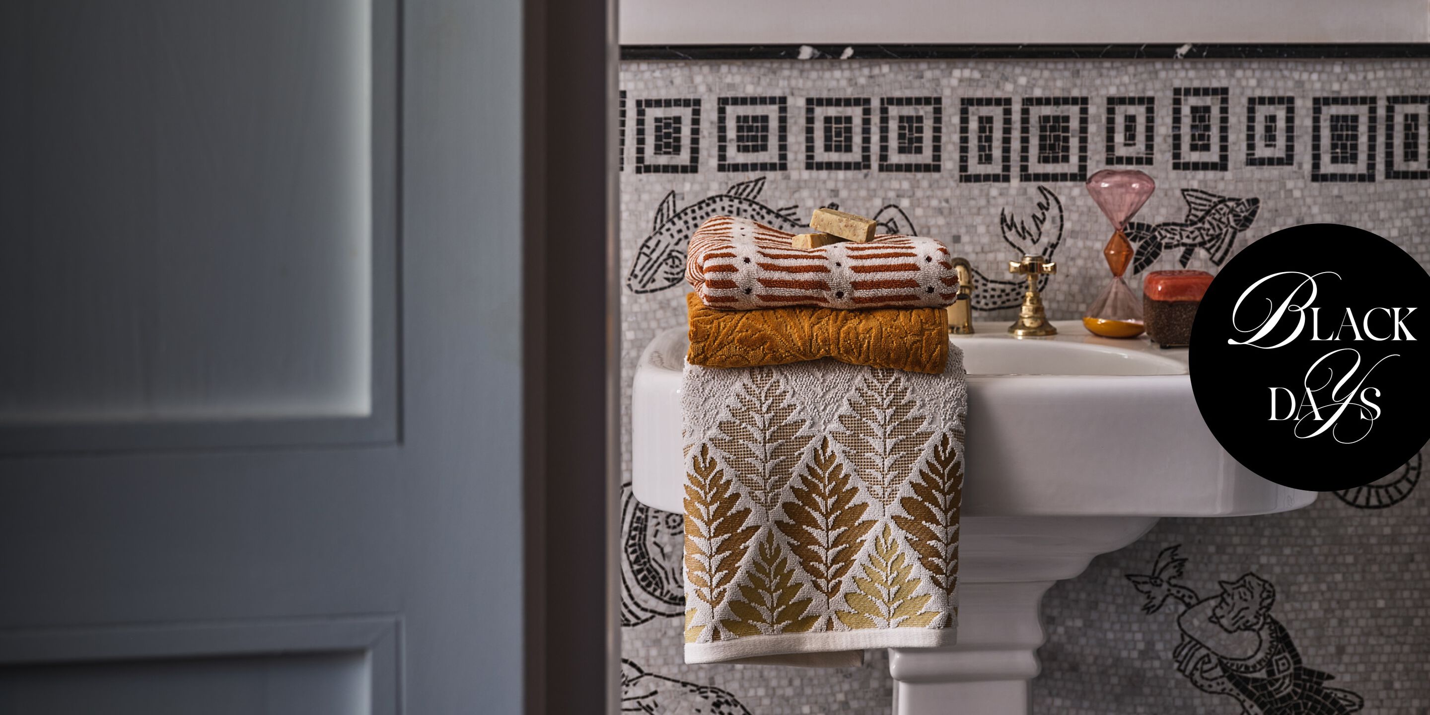 <font size="+3">Echi di</font size="+3">